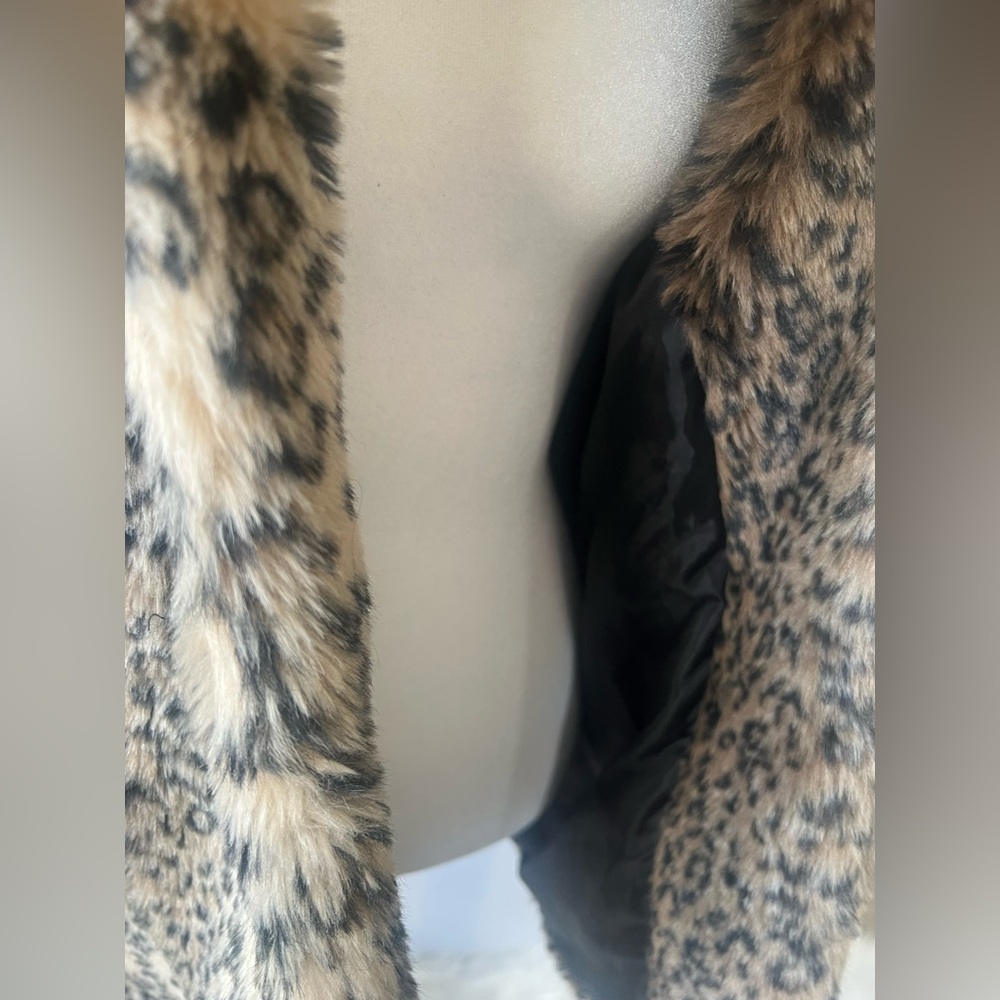Leopard Faux Fur Teddy Coat - Picture 7 of 12